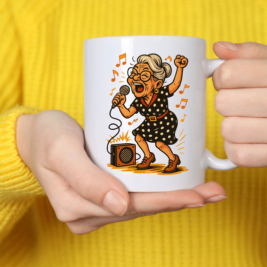 🎤 Oma Karaoke Tasse – Die Rampensau des Ruhestands