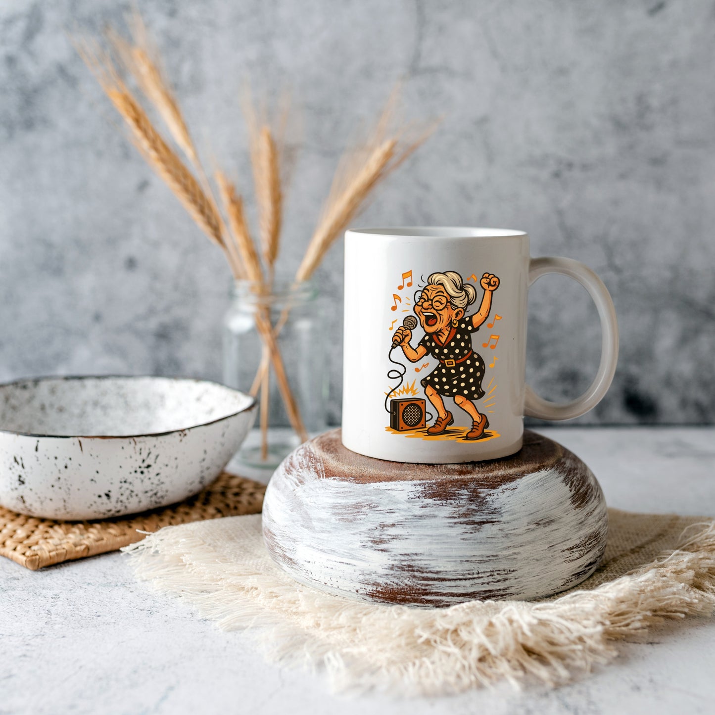 🎤 Oma Karaoke Tasse – Die Rampensau des Ruhestands