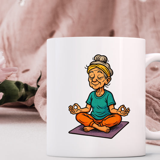🧘‍♀️ Oma Yoga Tasse – Die Ruhe selbst (mit einem Hauch Rebellion)